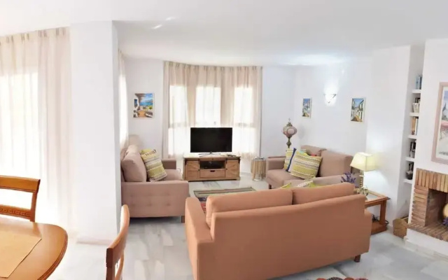 3 Bed Excellent and Quiet Location F-4