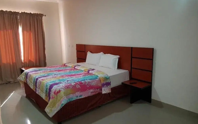 De George's Grand Resort