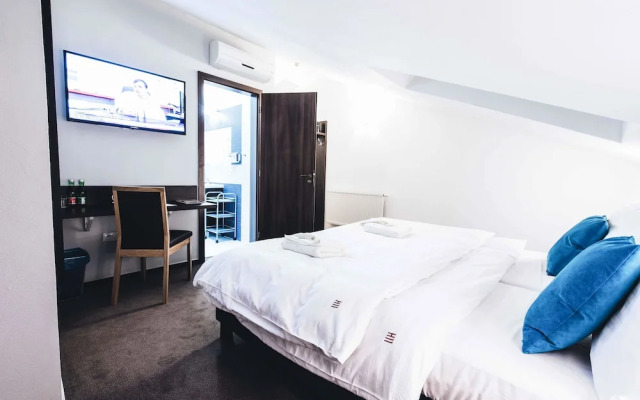 Boutique HOTEL 11
