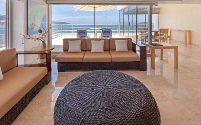 HS HOTSSON Hotel Acapulco