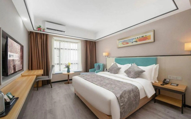 New Coast Hotel