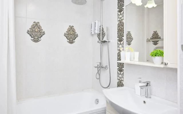 Суточно на улице Алексеева 3