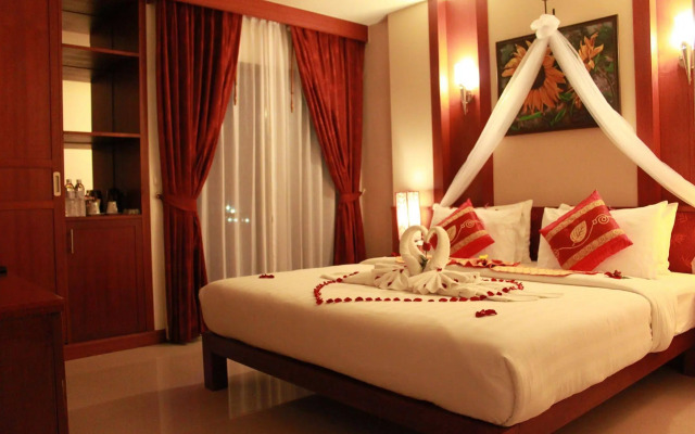 Patong Hemingway's Hotel