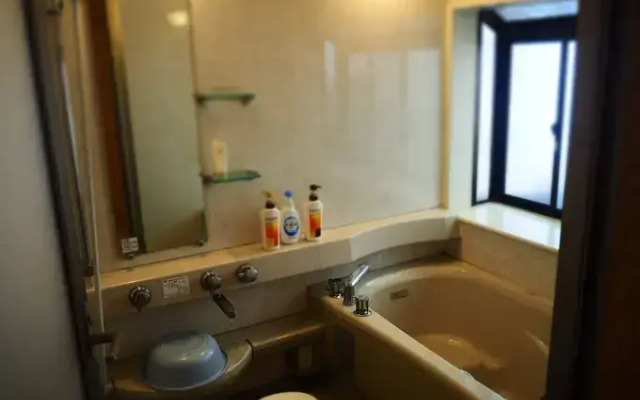 Ekimae House Samaru Hostel