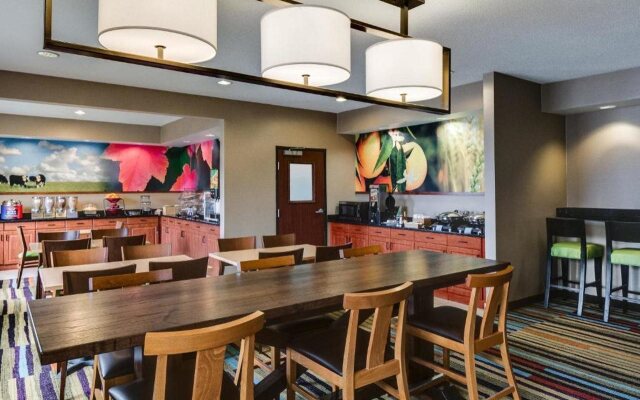 Comfort Inn & Suites Olathe - Kansas City