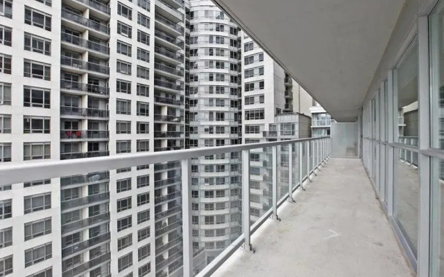 Toronto Suite Rentals - Fly Condo