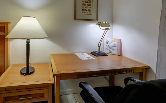 Richard's Motel Studio