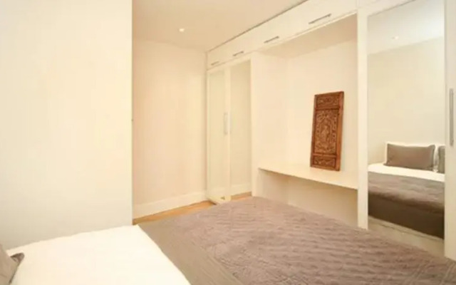 Chic Notting Hill Apartment