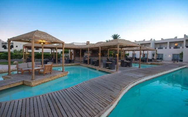 Reef Oasis Beach Resort