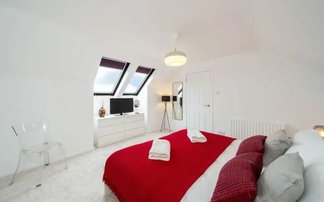 Taigh Tatha - Stylish 3 bed Home