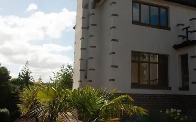 The Old Mount Manor, Causeway Coast