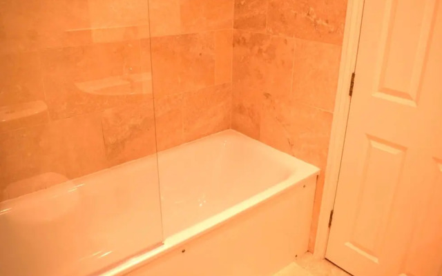 Rees Street II by Onefinestay