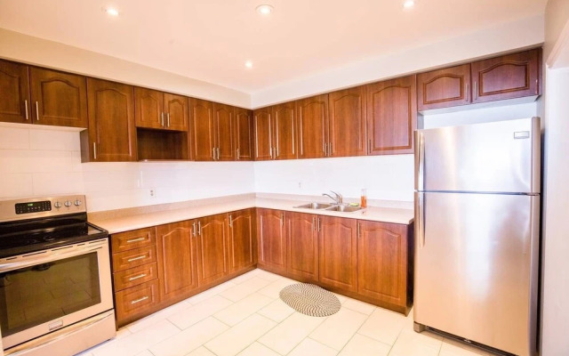 Private & Comfy 2 Bedroom Near Downtown