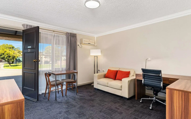 Quality Inn Carriage House Wagga Wagga