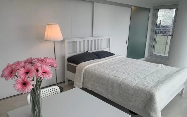 Waterfront York Suites