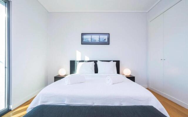 GuestReady - Spacious and Modern Campolide Family Apt Fits 6