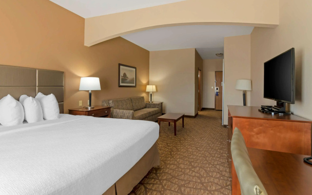 Best Western Plus Butterfield Inn
