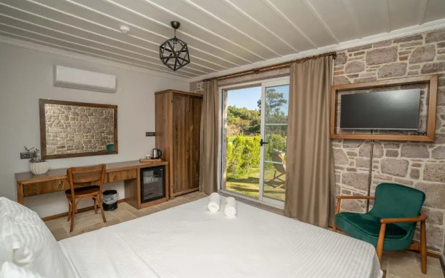 Leone Natural Otel