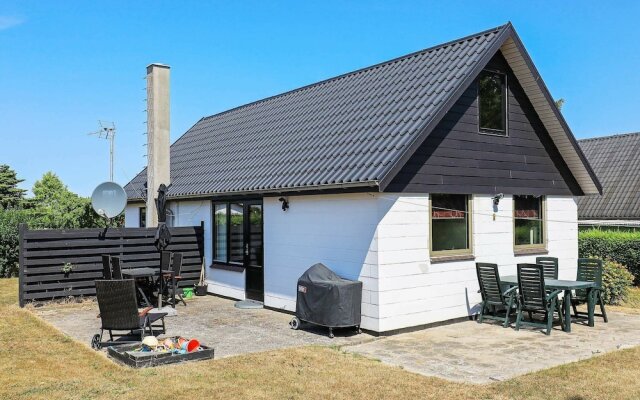 Rustic Holiday Home in Funen With Terrace