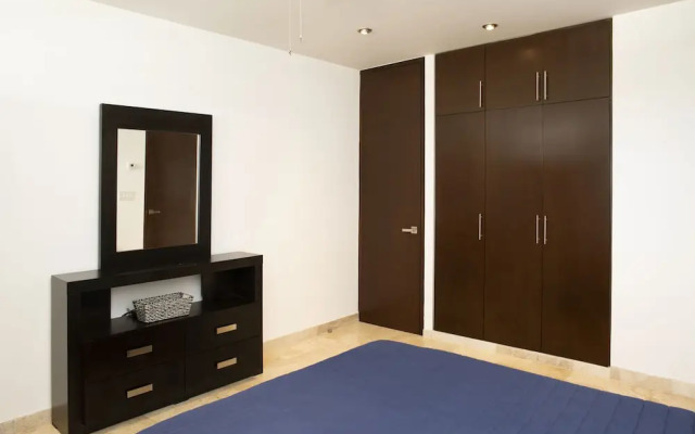 2 BR Apartment next to City Center & La Isla SM