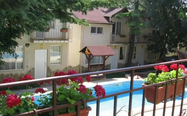 Greenway Club Holiday Village