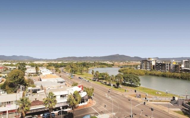 Oaks Townsville Gateway Suites