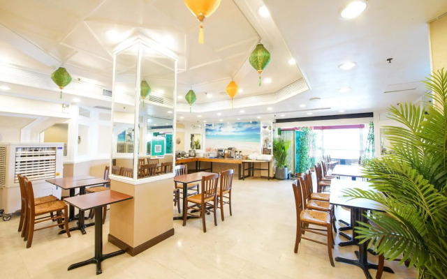 Warwick Hotel