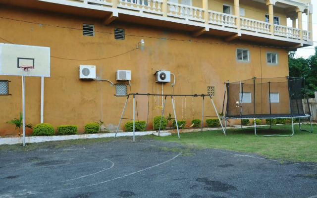 Mom's Village Resort