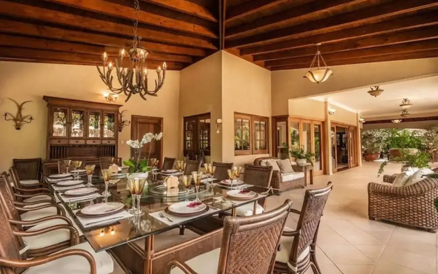 Srvittinivillas Brres/16 Spacius Villa / Large Family/ Group/ Couples/holiday