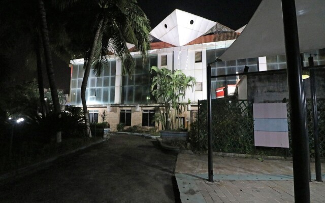 OYO 22269 Hotel Landmark Plaza