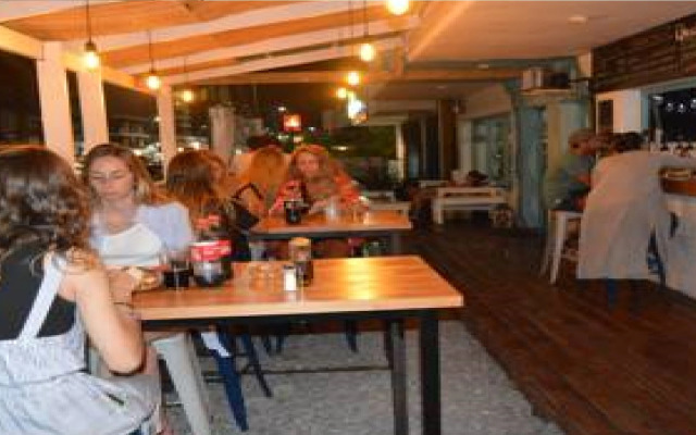 Pastora Suites & Hostel