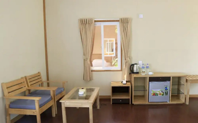 Moe Yun Gyi Wetlands Resort