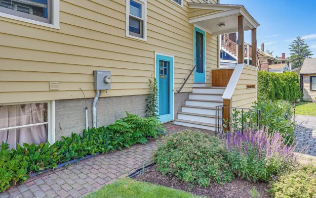 Waterfront Views: Historic Marblehead Home