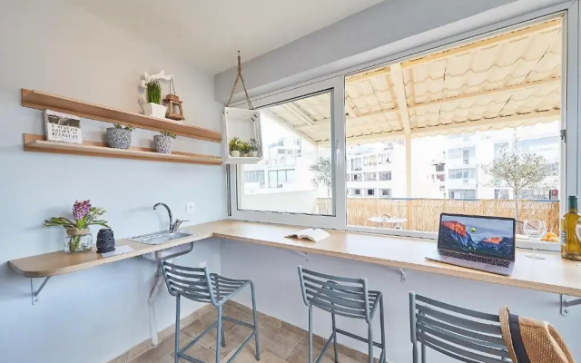 toStay-Unique apartment hotel in Athens center!