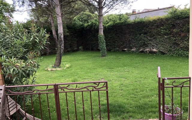 Villa With 4 Bedrooms in Althen-des-paluds, With Private Pool, Enclose