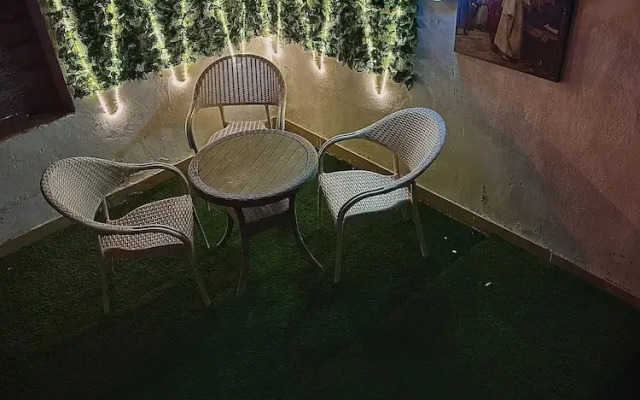 The Privacy Villa
