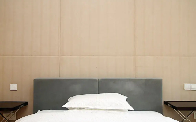 Private-Enjoyed Home ApartHotel - R&F Stanley Apartment