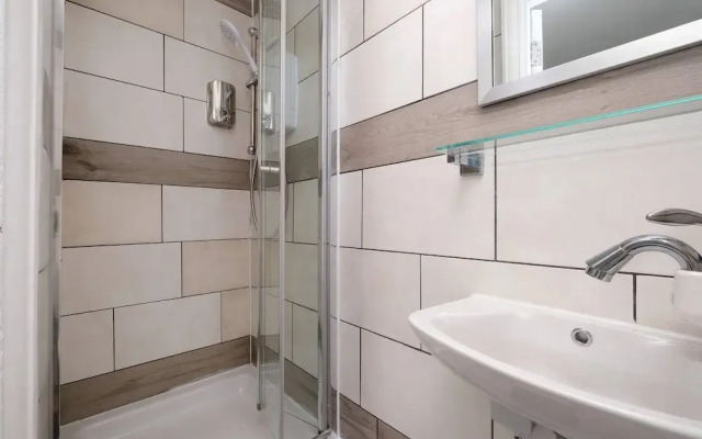 Argyll Rooms Self-Contained Studio with En-Suite