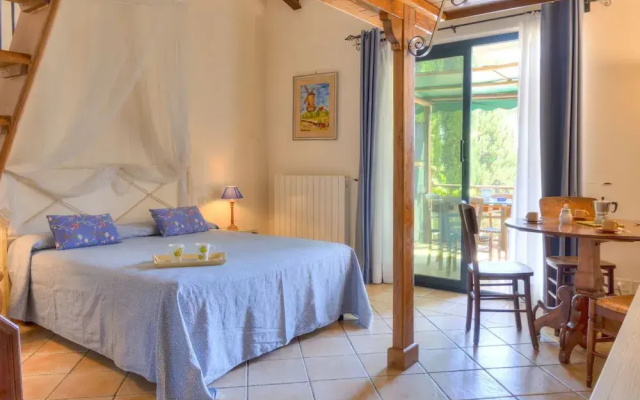 Farmhouse in Marsciano With Vineyards Olive Groves