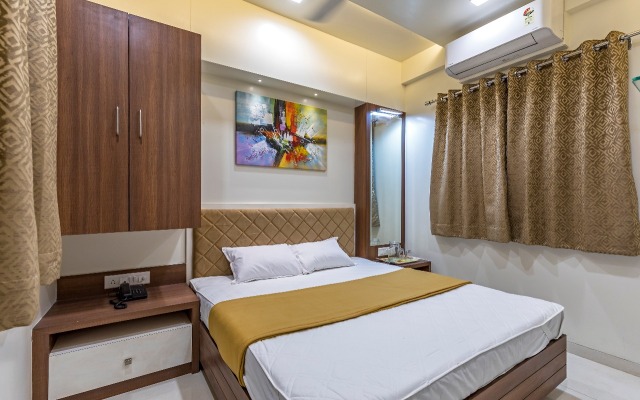 Hotel Rajlaxmi Grand
