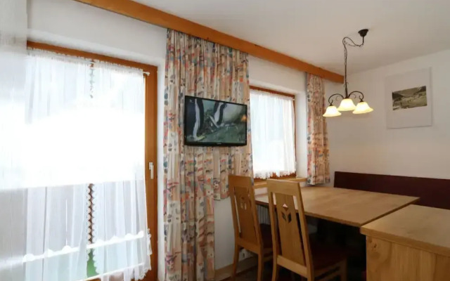 Apartment in Ischgl Overlooking the Mountains