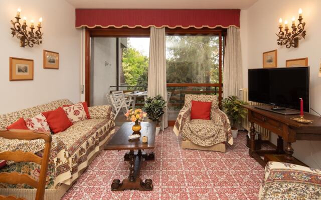 Imperiale Apartment by Mmega