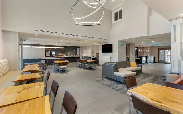 Executive Residency by Best Western Toronto-Mississauga