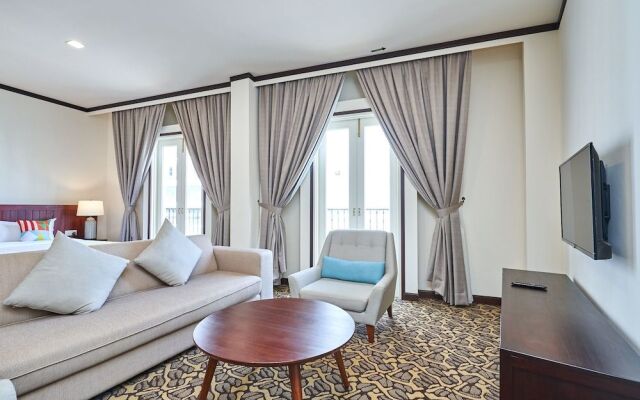 OYO Home 89378 The Platinum Suites