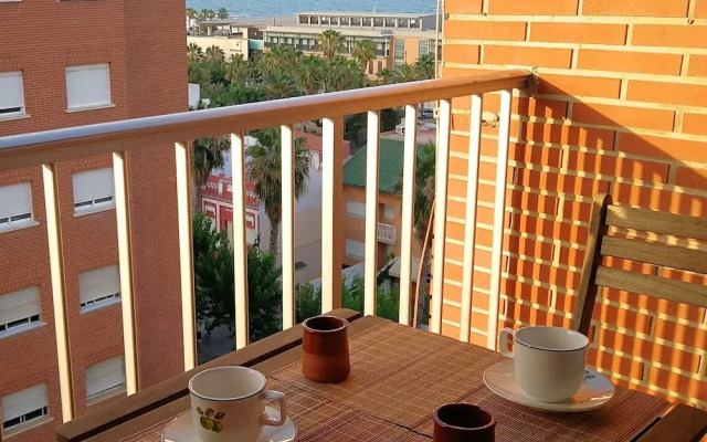 Apartamento con vista al mar en playa Malvarrosa