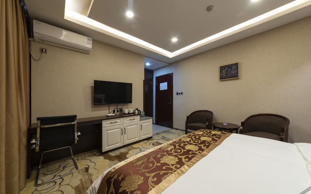 qingzhu Jinyue Hotel (Kuangshan Automobile Great World, Shanghai, Jinan)