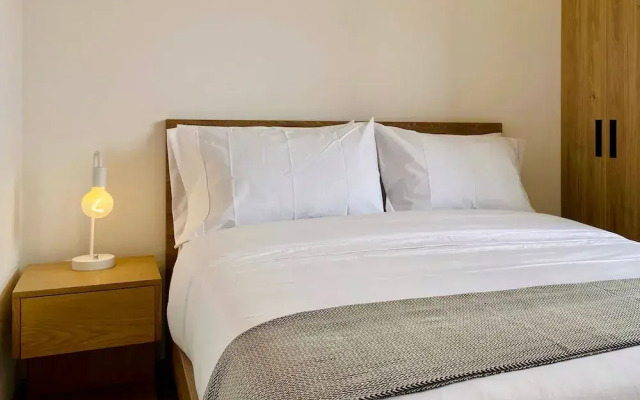 w Illustrious 2BR w Street View in Chapinero