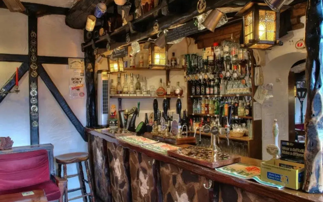 The Old White Lion Hotel