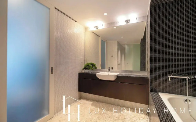 LUX The Elegant DIFC Suite 2