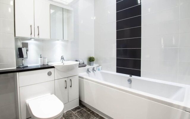 Oaklands House Serviced Apartments